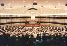 Strasburgo: il sostegno di Juncker alla presidenza maltese