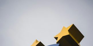 Foto di Mika Baumeister su Unsplash