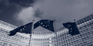Foto di Christian Lue su Unsplash