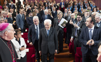 Messina - Il Presidente della Repubblica Sergio Mattarella a Messina, in occasione della cerimonia di inaugurazione dell’anno accademico 2024/2025 dell’Università degli Studi di Messina e al conferimento del Dottorato honoris causa in Scienze delle Pubbliche Amministrazioni al Presidente della Repubblica. (Foto di Paolo Giandotti - Ufficio Stampa per la Stampa e la Comunicazione della Presidenza della Repubblica). Fonte: Quirinale.it