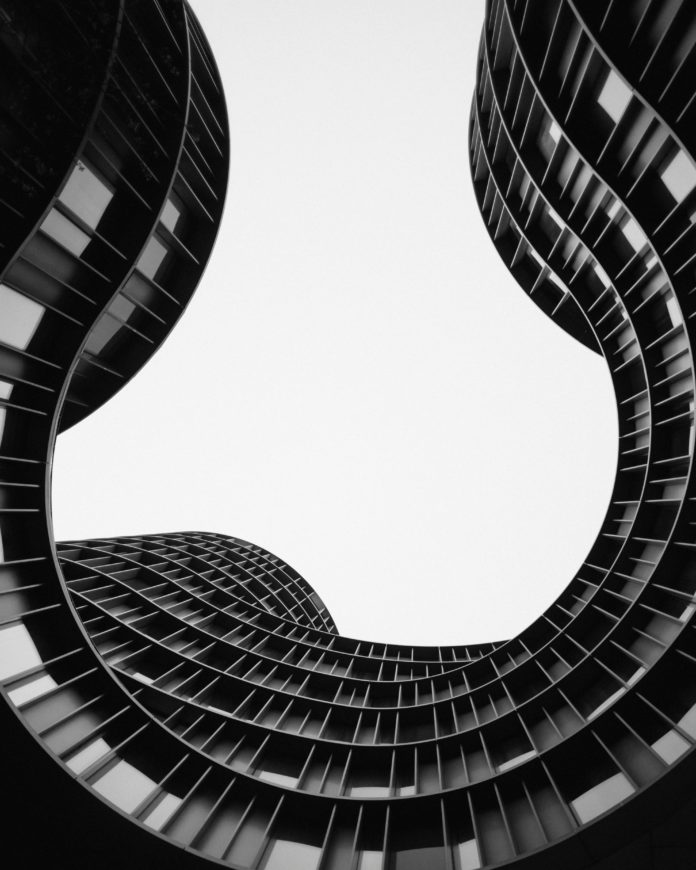 Foto di Joakim Nådell su Unsplash