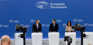 Lettura della riunione del Collegio dei commissari Šefčovič e Dombrovskis sul programma di lavoro della Commissione per il 2025, Photographer: Valentine Zeler, copyright: European Union, 2025, Source: EC - Audiovisual Service