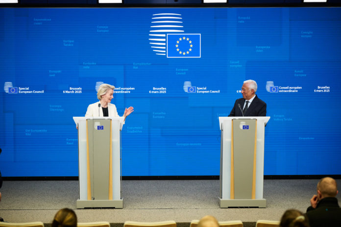 Il 6 marzo 2025, Ursula von der Leyen, presidente della Commissione europea, partecipa alla riunione straordinaria del Consiglio europeo. Photographer: Dati Bendo, copyright: European Union, 2025, Source: EC - Audiovisual Service