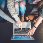 Foto di John Schnobrich su Unsplash