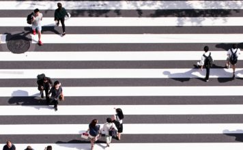 Foto di Ryoji Iwata su Unsplash