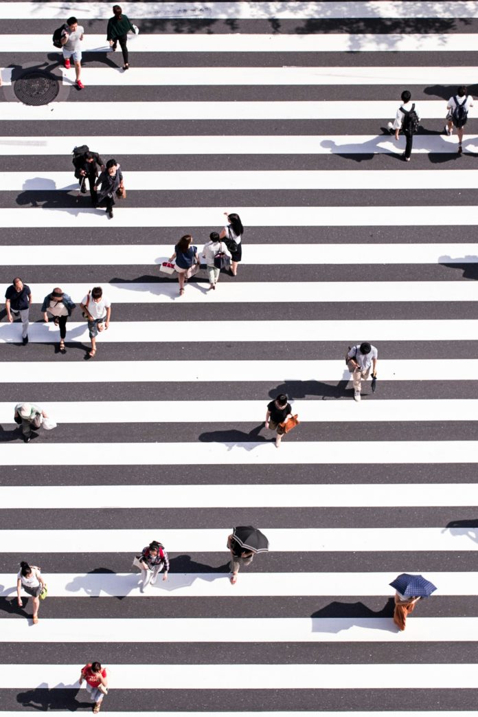 Foto di Ryoji Iwata su Unsplash