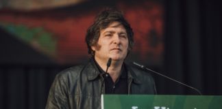 L’Argentina scommette tutto su Milei: un trionfo alle elezioni di medio termine che riscrive la mappa politica Vox España, CC0, via Wikimedia Commons