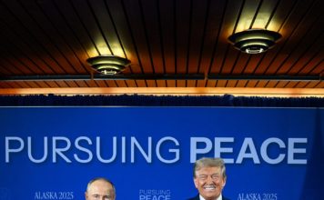 The White House, Public domain, via Wikimedia Commons