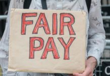 Foto di Ehimetalor Akhere Unuabona su Unsplash