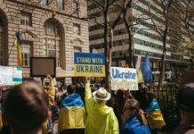 6 miliardi di Euro per Kyiv: l’UE alza il livello del sostegno finanziario Foto di Lerone Pieters su Unsplash