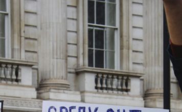 Il Premio Sacharov 2025 ai giornalisti che difendono la libertà di espressione Foto di Serra Utkum İkiz su Unsplash