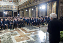 Palazzo del Quirinale, 19/12/2025 (II mandato) Il Presidente Sergio Mattarella rivolge il suo indirizzo di saluto in occasione della cerimonia per lo scambio degli auguri di fine anno con i rappresentanti delle istituzioni, delle forze politiche e della società civile