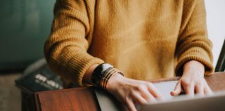 DigComp 3.0: la Commissione Europea e le competenze digitali dei cittadini Foto di Christin Hume su Unsplash