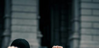 Foto di Colin Lloyd su Unsplash