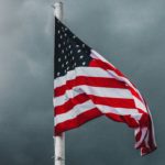 Quando gli Stati Uniti giocano in solitudine nel mondo Foto di Elina Emurlaeva su Unsplash