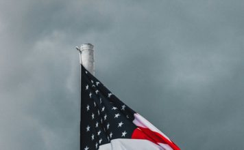 Foto di Elina Emurlaeva su Unsplash