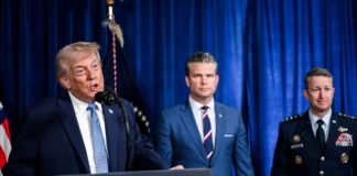 The White House, Public domain, via Wikimedia Commons