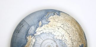 Unione Europea tra due fronti di guerra Foto di Gaël Gaborel - OrbisTerrae su Unsplash