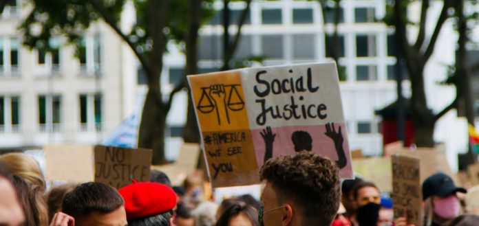 Foto di Malu Laker su Unsplash