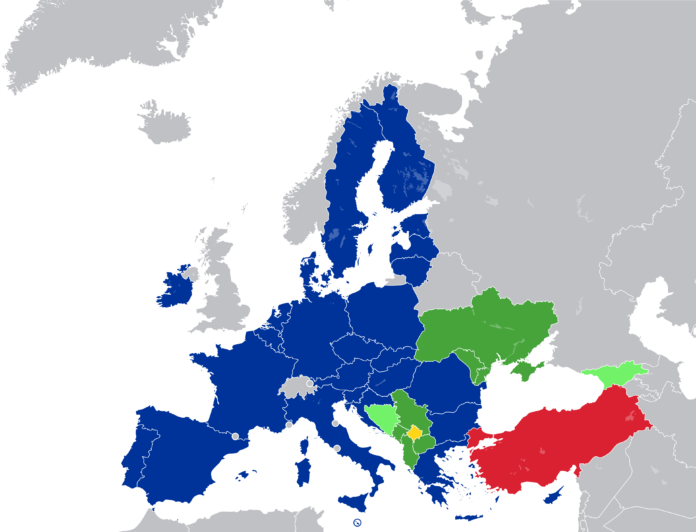 Giorgi Balakhadze & others, CC BY-SA 4.0, via Wikimedia Commons