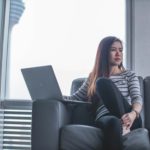 Foto di Mimi Thian su Unsplash