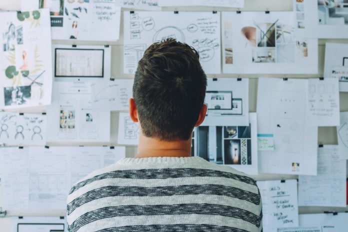 Foto di Startup Stock Photos: https://www.pexels.com/it-it/foto/212286/