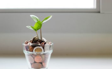 Foto di micheile henderson su Unsplash