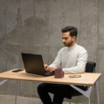 Foto di Mina Rad su Unsplash