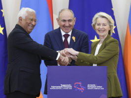 https://newsroom.consilium.europa.eu/permalink/p224832. From left to right: António COSTA (President of the European Council), Nikol PASHINYAN (Prime Minister of Armenia), Ursula VON DER LEYEN (President of the European Commission) Copyright: European Union