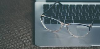 Foto di Aliis Sinisalu su Unsplash