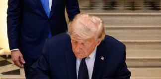 Quando fare la pace è più difficile che fare la guerra The White House, Public domain, via Wikimedia Commons