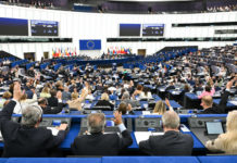 Parlamento europeo: il resoconto della plenaria del 15-18 giugno 2026 EP Plenary session - Voting session Reference: EP-189907E Photographer: Christian CREUTZ Copyright: © European Union 2025 - Source : EP