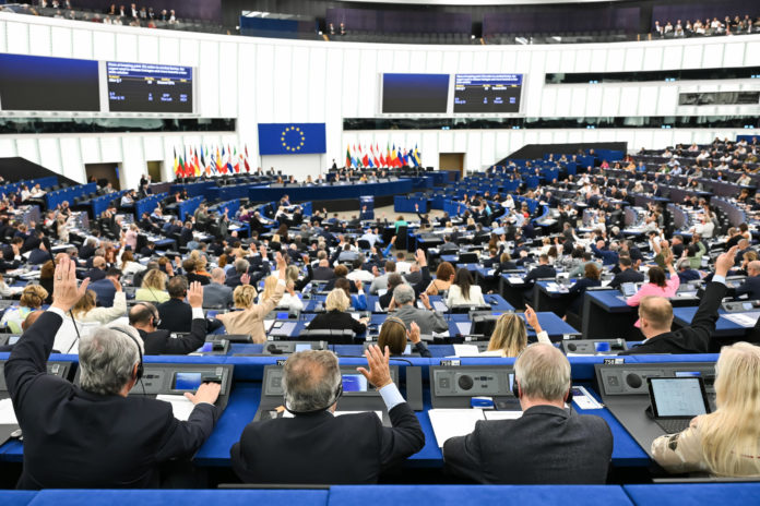 EP Plenary session - Voting session Reference: EP-189907E Photographer: Christian CREUTZ Copyright: © European Union 2025 - Source : EP EP Plenary session - Voting session Reference: EP-189907E Photographer: Christian CREUTZ Copyright: © European Union 2025 - Source : EP