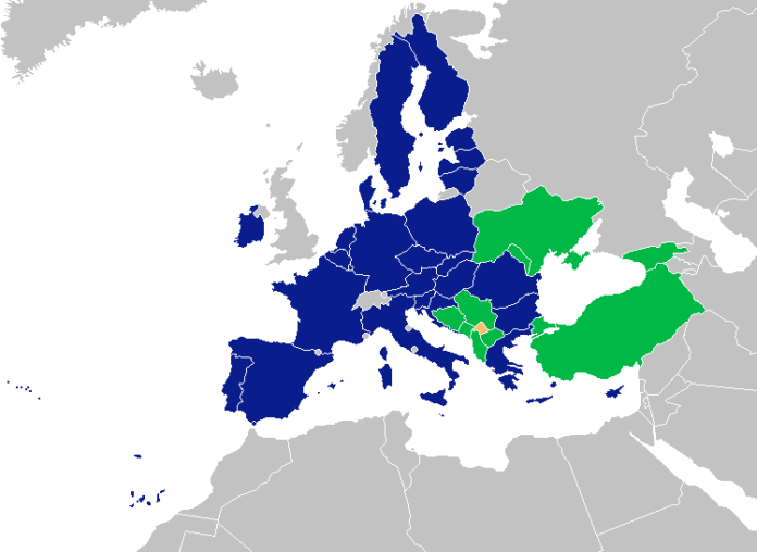 CC BY-SA 3.0, https://commons.wikimedia.org/w/index.php?curid=882989