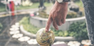 Foto di Artem Beliaikin su Unsplash