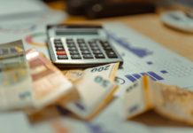 Cambiano le regole sulla trasparenza salariale Foto di Jakub Żerdzicki su Unsplash