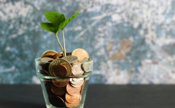 Foto di micheile henderson su Unsplash