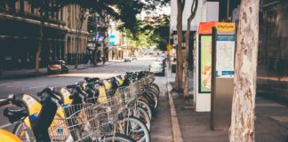 La pianificazione sostenibile della mobilità urbana dell’UE arriva alla sua terza edizione Foto di ZACHARY STAINES su Unsplash