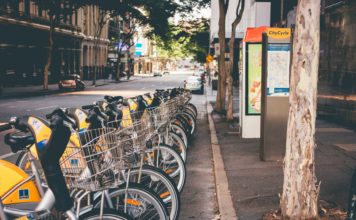 La pianificazione sostenibile della mobilità urbana dell’UE arriva alla sua terza edizione Foto di ZACHARY STAINES su Unsplash