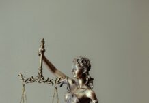 Foto di Tingey Injury Law Firm su Unsplash