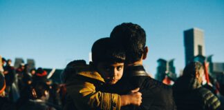 Migranti nell’UE: invasori e invasati Foto di Joseph Lockley su Unsplash