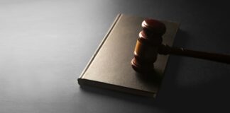 La condizionalità dello Stato di diritto nel nuovo bilancio UE 2028-2034 Foto di Sasun Bughdaryan su Unsplash