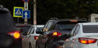 Sul bollo auto manca il bollo dell’Unione Europea Foto di Kathy su Unsplash