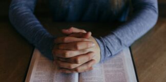21 Agosto: Giornata internazionale per le vittime di violenza basata sulla religione o sul credo Foto di Patrick Fore su Unsplash