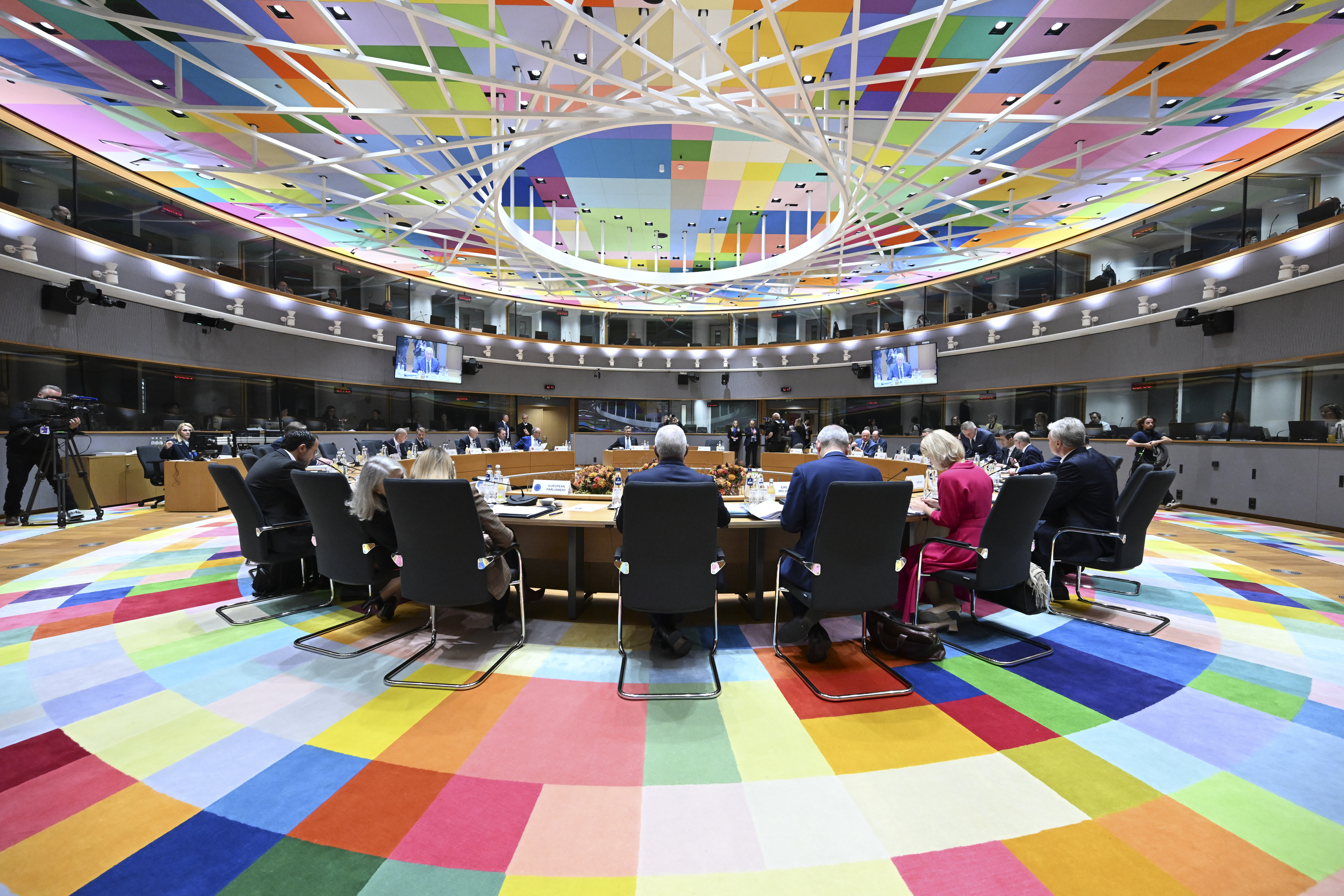 L’escalation sul bilancio UE tra tagli, veti e la protesta dei Commissari Roundtable Copyright: European Union