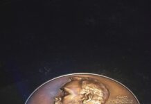 Navy Pillar: un premio Nobel al diritto internazionale Foto di Anastasiya D su Unsplash