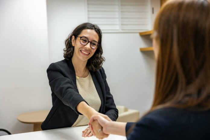 Foto di Resume Genius su Unsplash Foto di Resume Genius su Unsplash